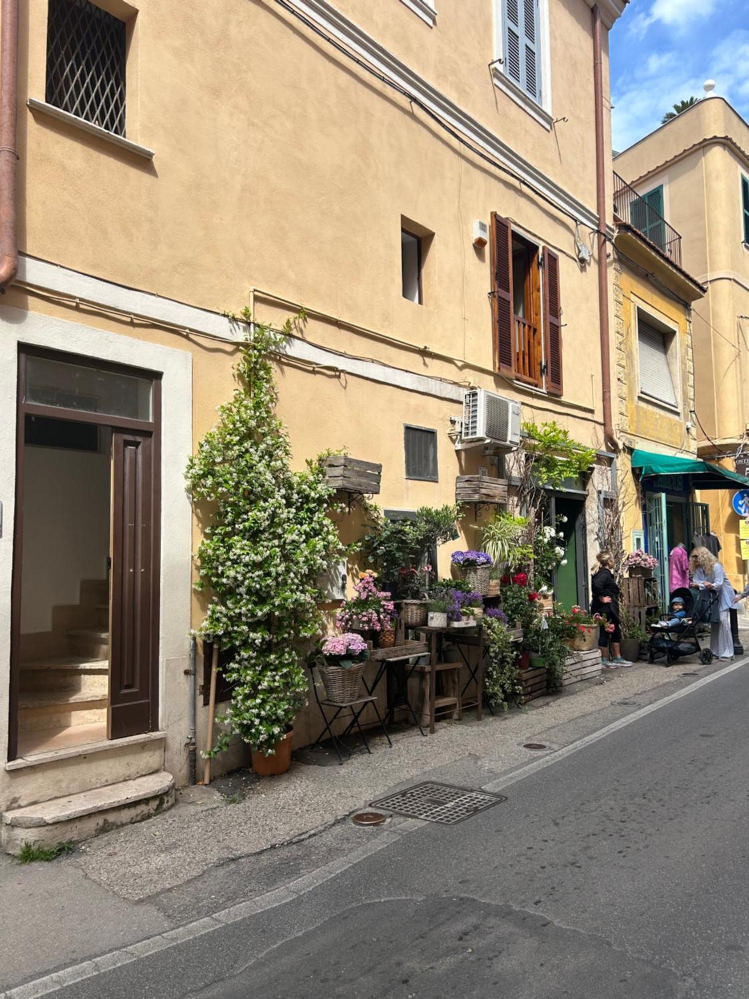 Casa Vacanze Romana 19 Giubileo 2025 Nettuno Esterno foto