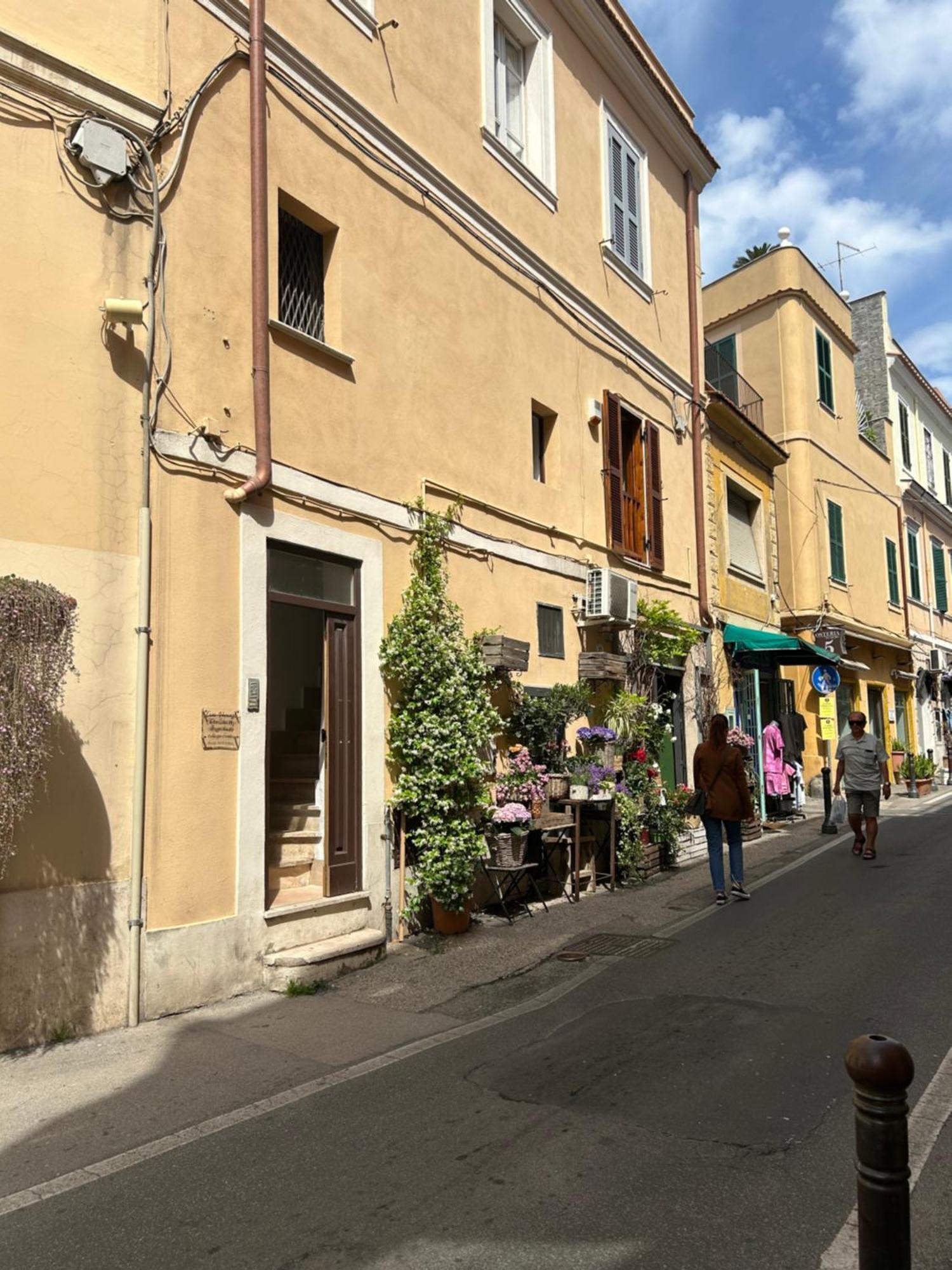 Casa Vacanze Romana 19 Giubileo 2025 Nettuno Esterno foto